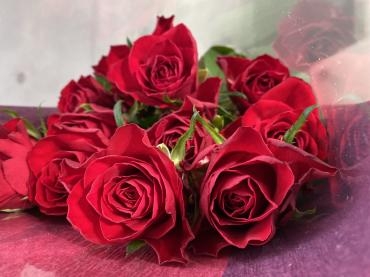特別な日の贈り物   バラの花束  ｜「東京ガーデン」　（東京都港区の花キューピット加盟店 花屋）のブログ