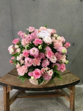 ピンクのアレンジメント♡結婚祝いや記念日に...｜「東京ガーデン」　（東京都港区の花キューピット加盟店 花屋）のブログ